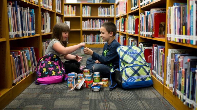 kids in library